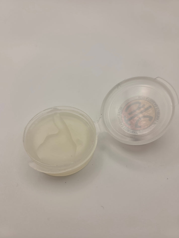 UTC Thread Wax